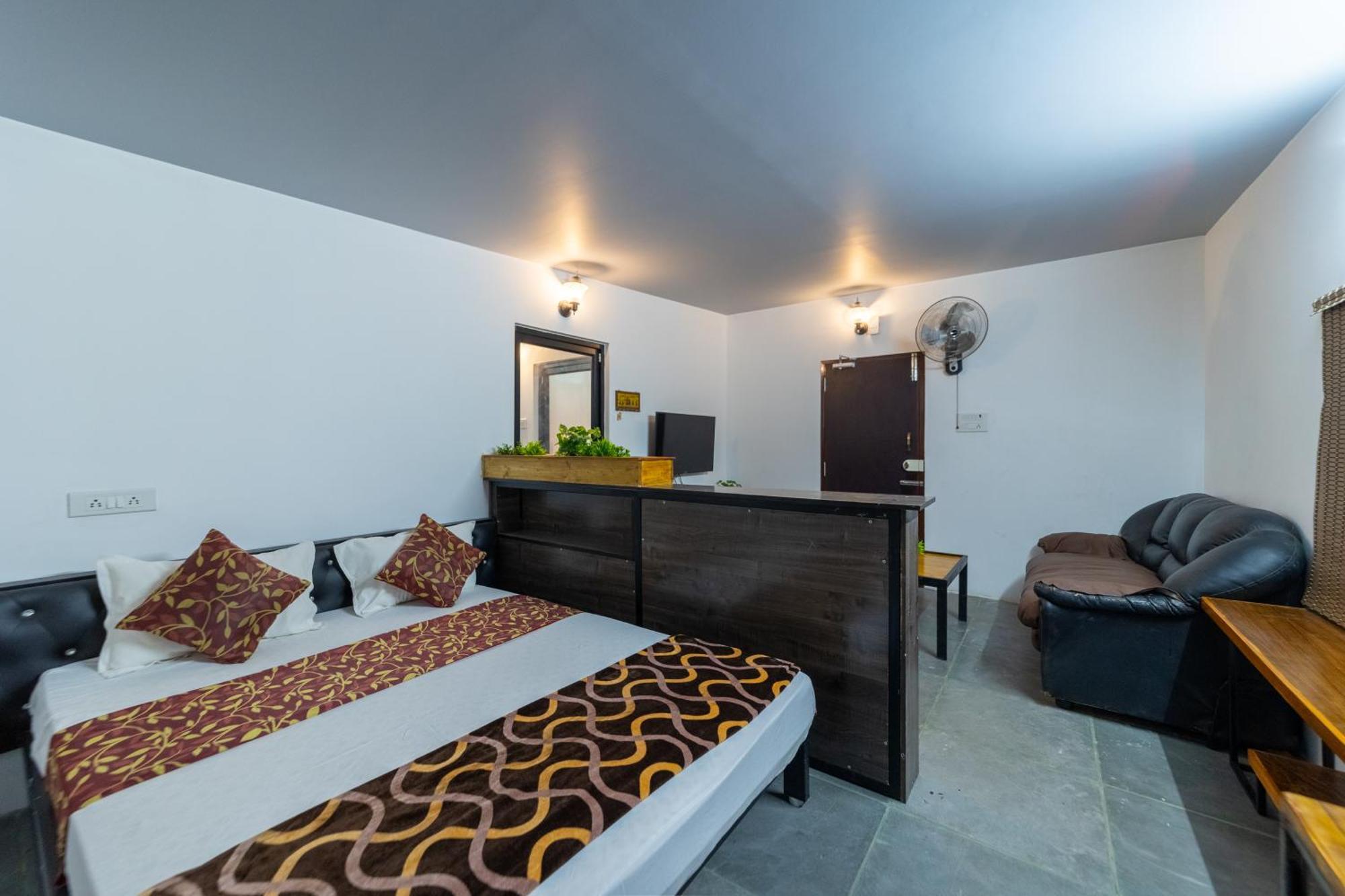 Mermaid Island Beach Resorts Пондичери Екстериор снимка